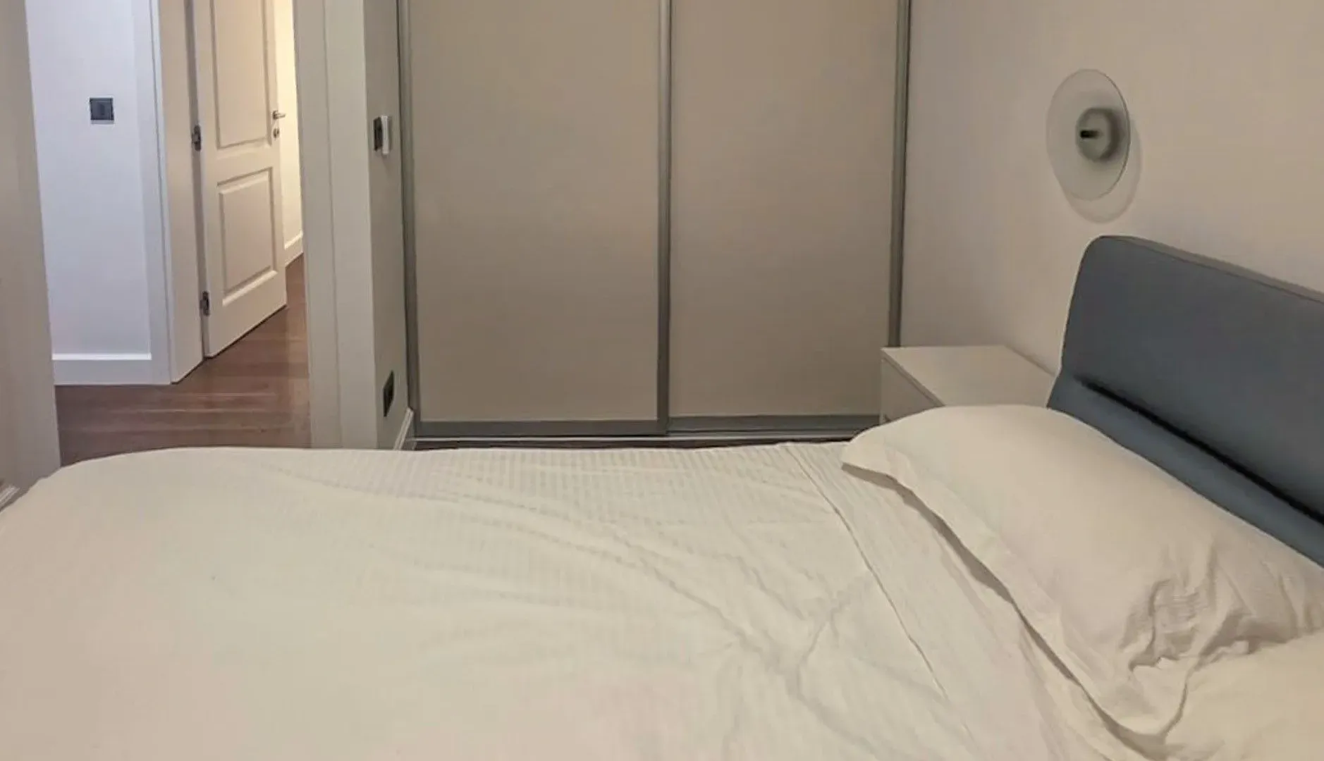 Izdavanje, dvosoban stan, 80m², Tivat, Crna Gora