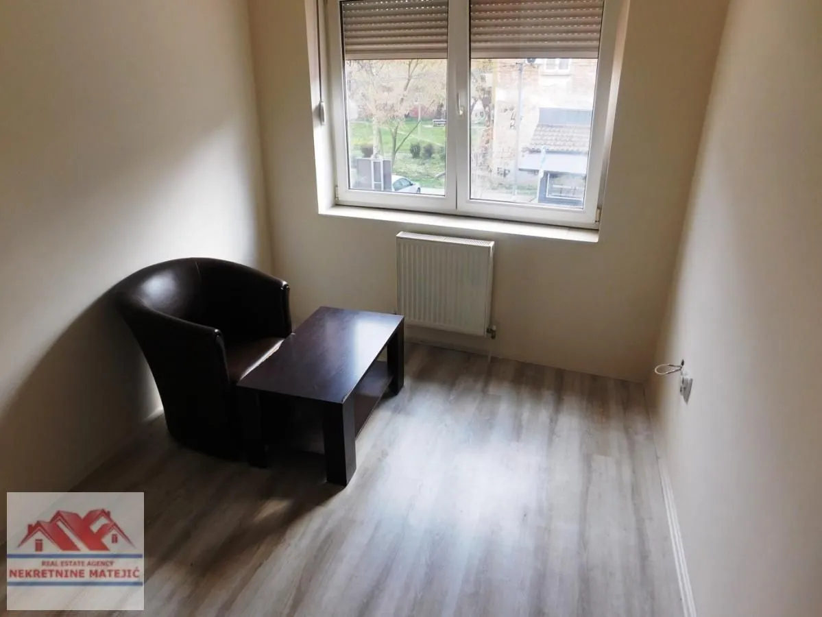 Izdavanje, trosoban stan, 71m², Vašarište, Kragujevac