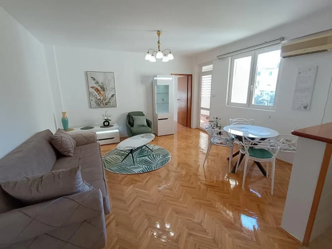Rent, one bedroom apartment, 59m², Bar, Crna Gora