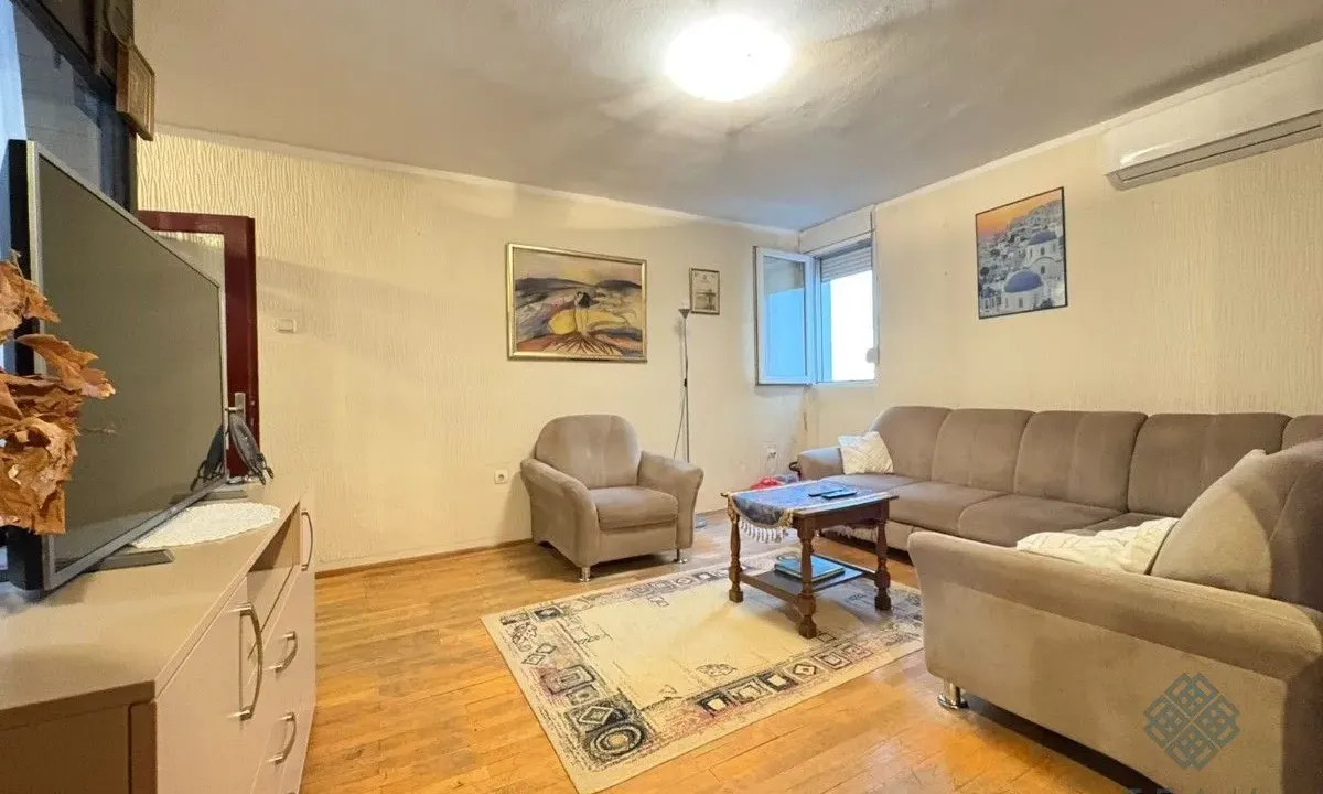 Sale, two bedroom apartment, 77m², Blok 5, Podgorica