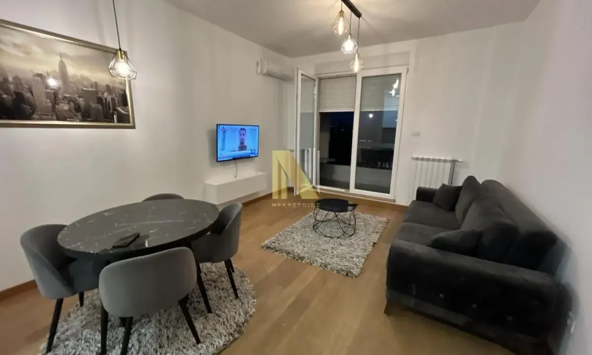 Prodaja, dvosoban stan, 42m², Bulevar Evrope, Novi Sad Sve Podlokacije