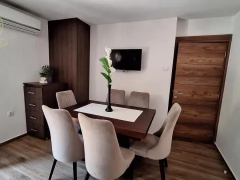 Rent, office space, 320m², Medijana, Niš - image 15