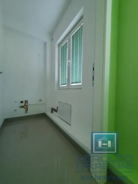 Sale, office space, 189m², Aqua park, Jagodina