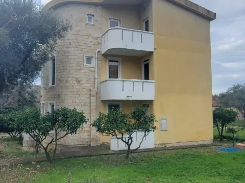 Rent, one bedroom apartment, 40m², Bjeliši, Bar - image 9