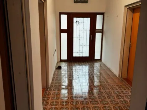 Rent, five bedroom apartment, 260m², Stari Banovci, Stara Pazova - image 9