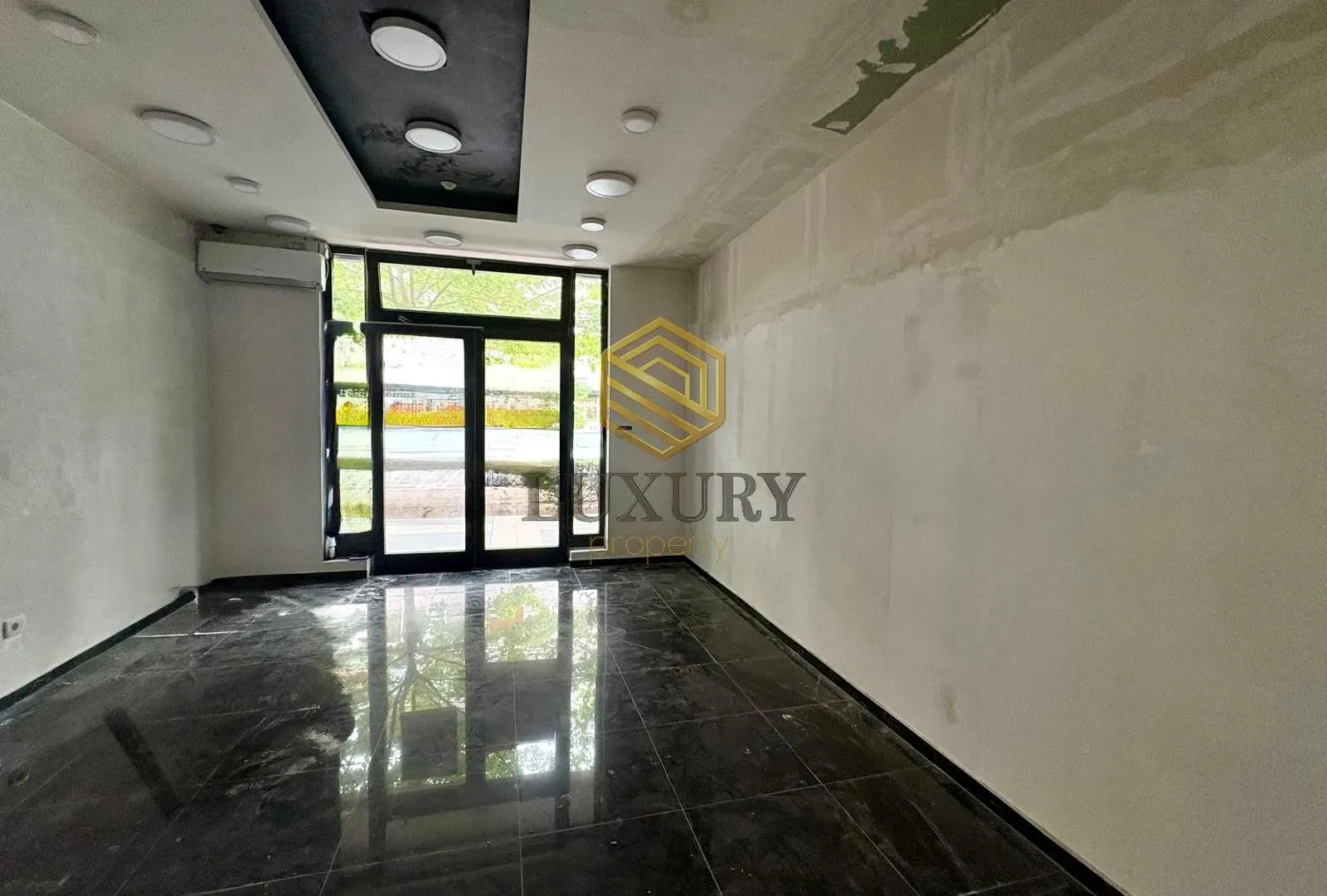 Rent, office space, 33m², City Kvart, Podgorica