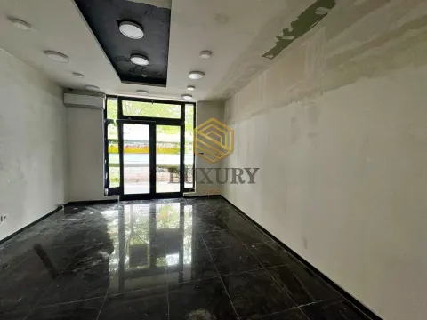 Rent, office space, 33m², City Kvart, Podgorica - image 1