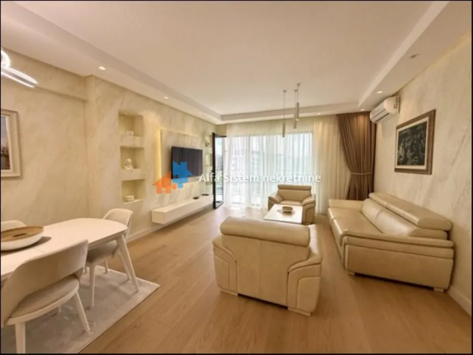 Rent, four bedroom apartment, 122m², Savski Venac, Beograd