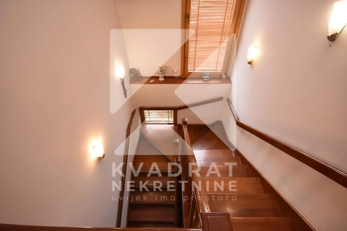 Rent, house, 300m², Ibričevina, Podgorica