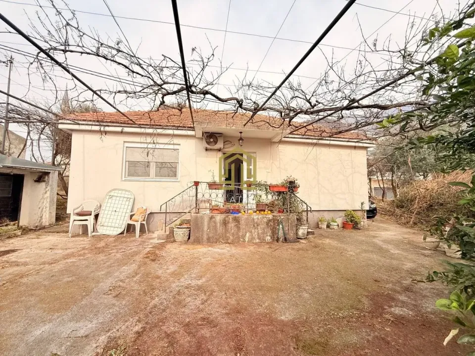 Prodaja, kuća, 90m², Zaljevo, Bar