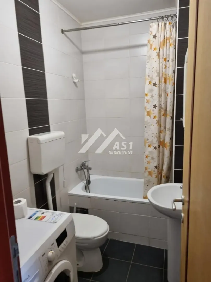 Izdavanje, jednosoban stan, 34m², Sajam, Novi Sad Sve Podlokacije