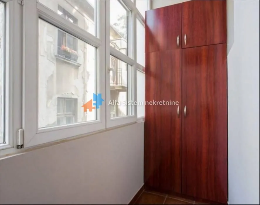 Izdavanje, trosoban stan, 80m², Zeleni Venac, Beograd