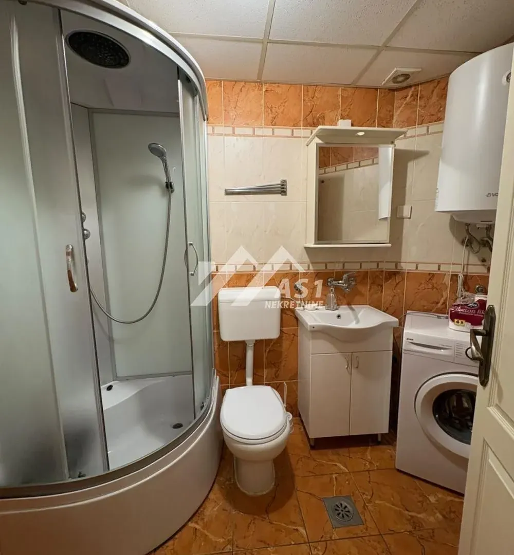 Izdavanje, dvosoban stan, 51m², Grbavica, Novi Sad Sve Podlokacije
