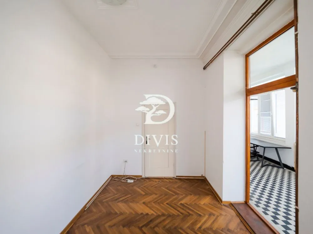 Prodaja, stan, 122m², Kalenić Pijaca, Vračar Sve Podlokacije