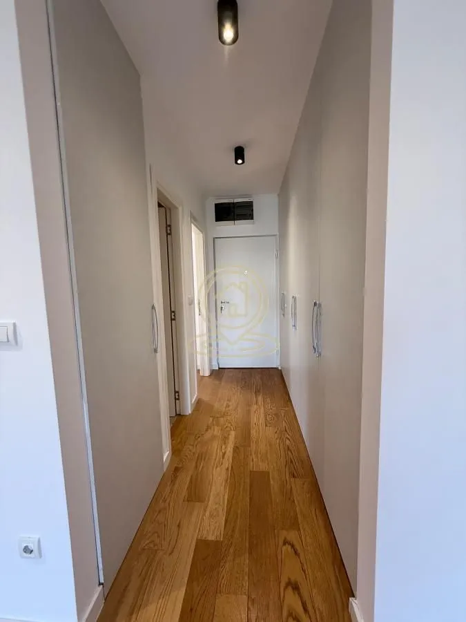 Rent, three bedroom apartment, 57m², Vračar Sve Podlokacije, Beograd