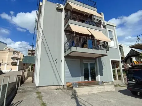 Prodaja, kuća, 617m², Šušanj, Bar - image 1