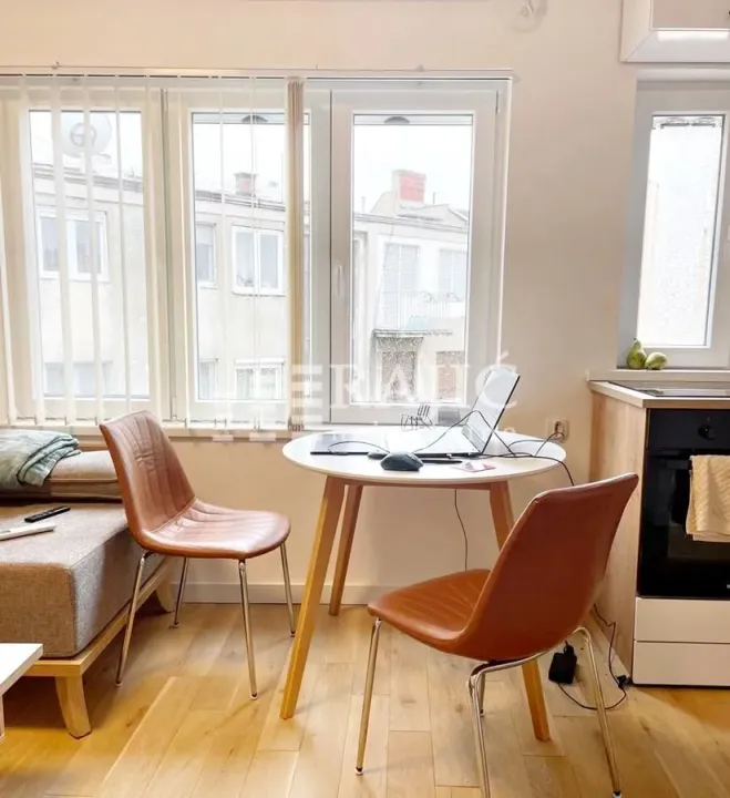 Izdavanje, jednosoban stan, 37m², Stari Grad, Beograd