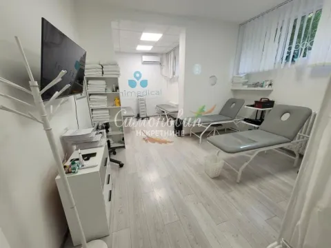 Rent, office space, 136m², Čukarica, Beograd