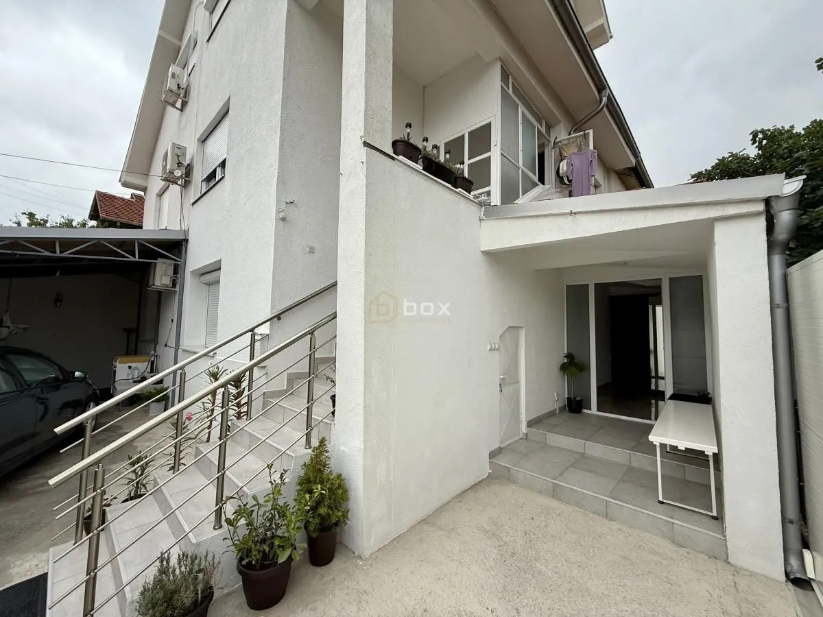 Sale, house, 200m², Pantelej, Niš