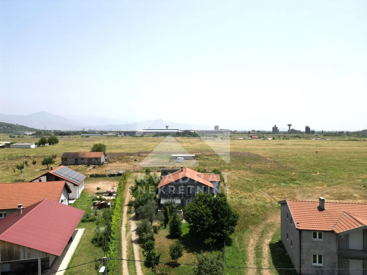 Prodaja, kuća, 220m², Donji Kokoti, Podgorica