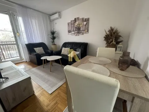 Izdavanje, jednosoban stan, 39m², Bulevar Oslobodjenja, Novi Sad Sve Podlokacije - image 1