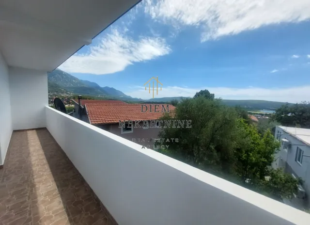 Izdavanje, dvosoban stan, 90m², Mrčevac, Tivat