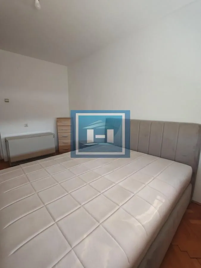 Prodaja, dvosoban stan, 53m², Centar, Paraćin