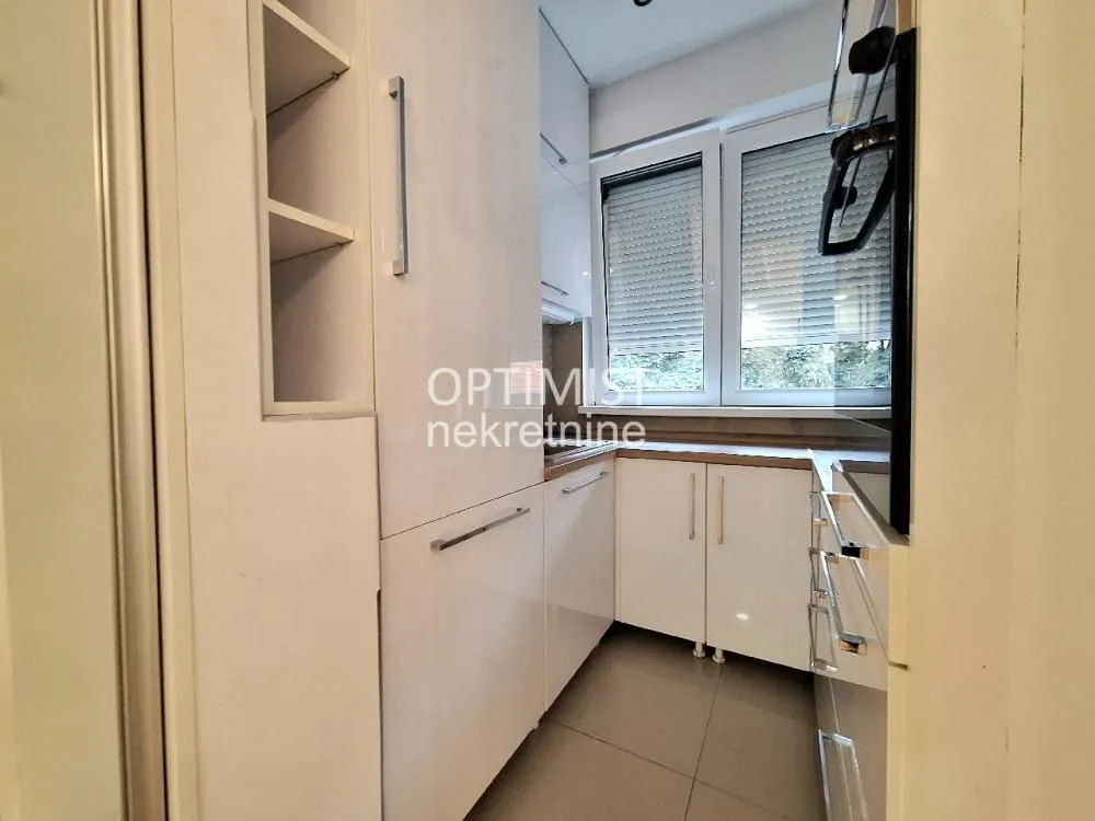 Izdavanje, dvosoban stan, 45m², Voždovac Sve Podlokacije, Beograd