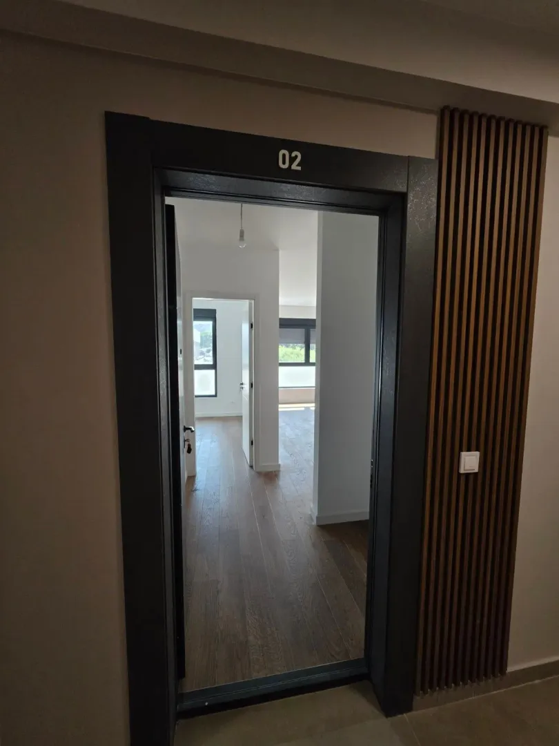 Prodaja, jednosoban stan, 45m², Centar, Bar