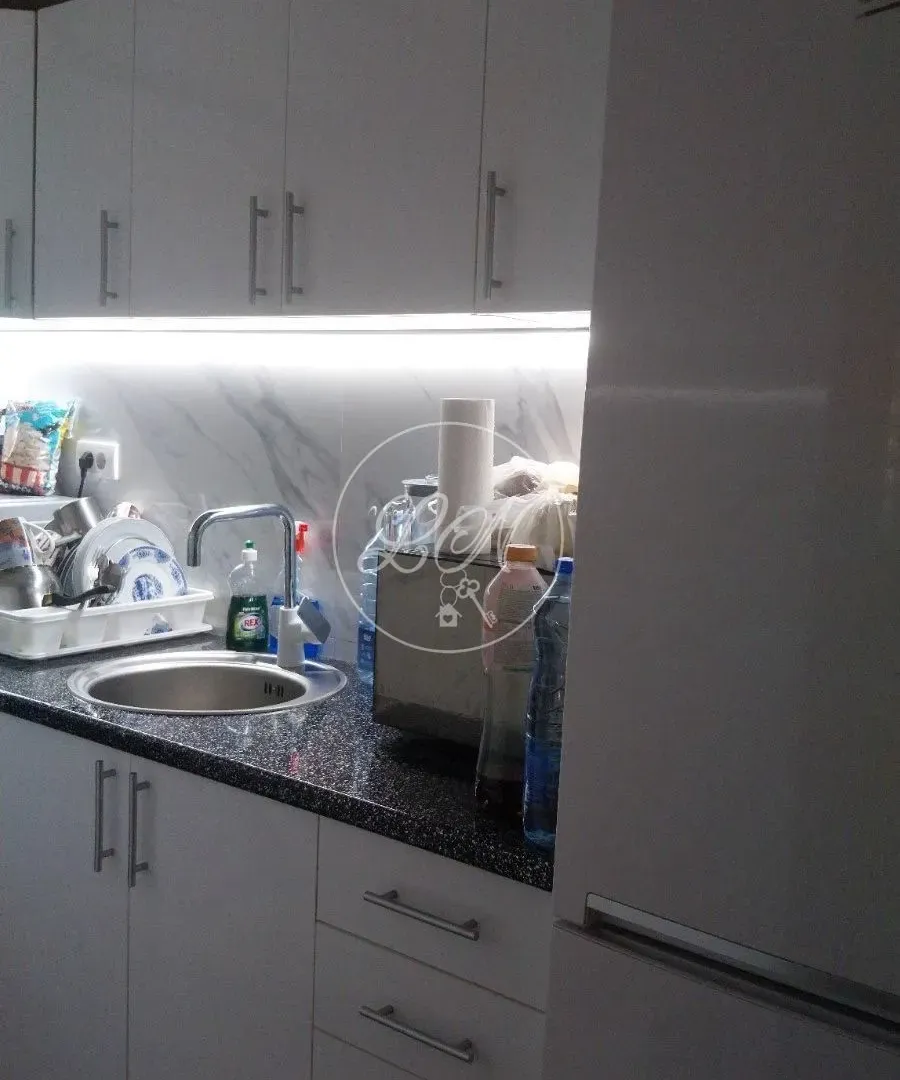 Prodaja, dvosoban stan, 37m², Zemun Centar, Zemun Sve Podlokacije