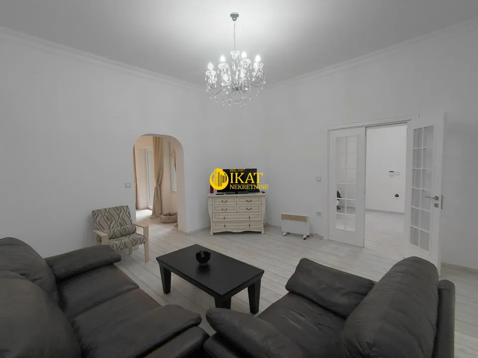 Sale, four bedroom apartment, 134m², Savski Trg, Beograd