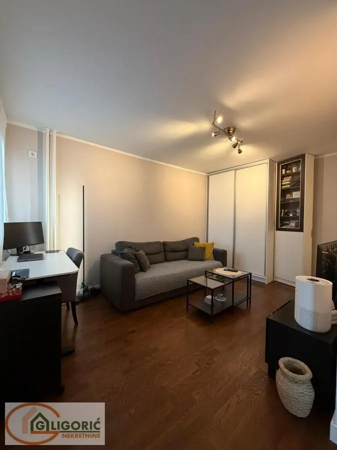 Sale, one bedroom apartment, 42m², Zemun Sve Podlokacije, Beograd