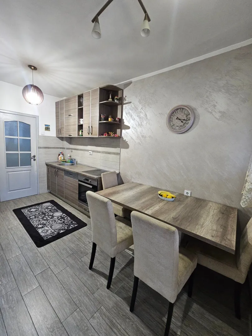 Rent, three bedroom apartment, 100m², Pejton, Podgorica