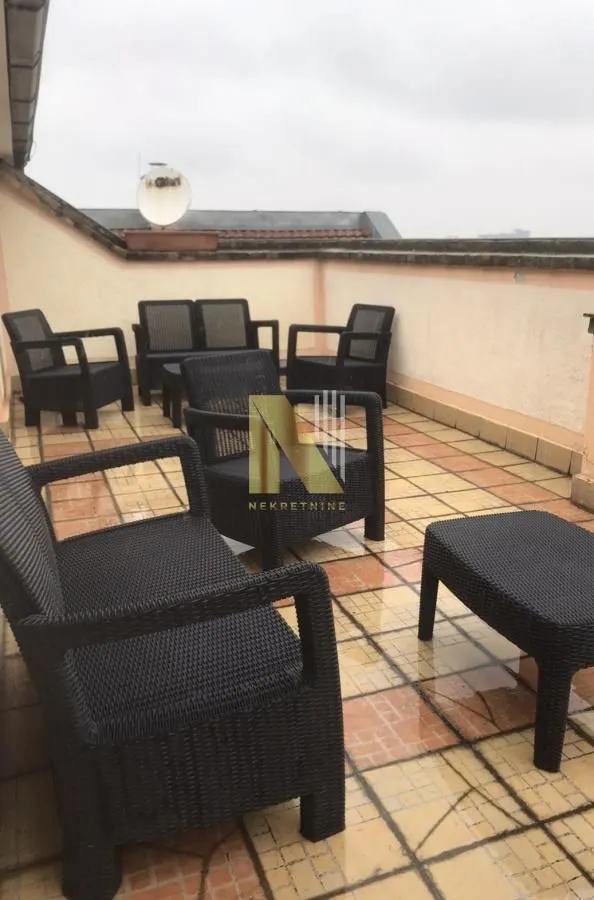 Prodaja, stan, 130m², Grbavica, Novi Sad Sve Podlokacije