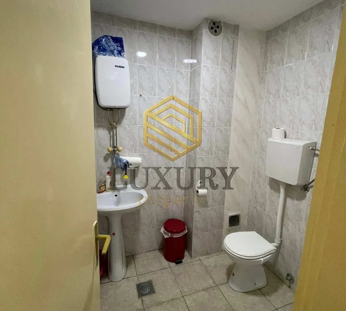 Rent, office space, 32m², Malo Brdo, Podgorica
