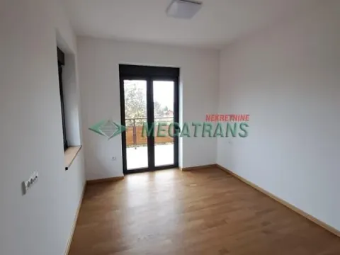 Izdavanje, kuća, 247m², Petrovaradin, Novi Sad - image 5