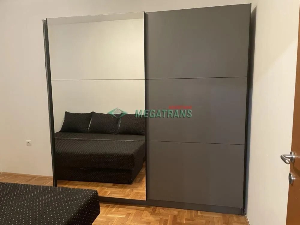 Izdavanje, dvosoban stan, 38m², Bulevar Evrope, Novi Sad Sve Podlokacije