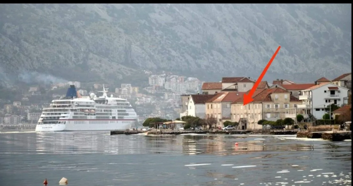 Sale, house, 235m², Prčanj, Kotor