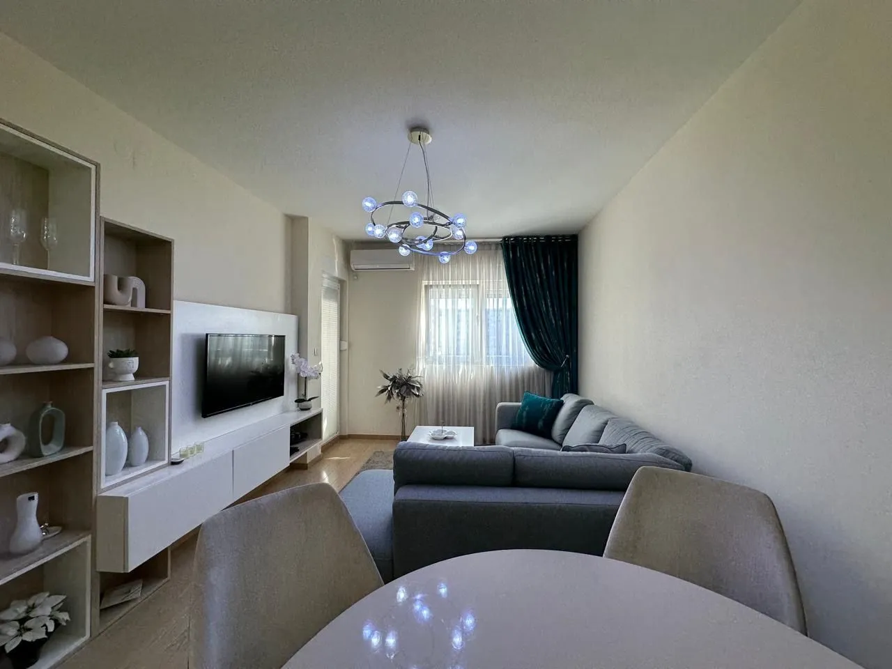 Izdavanje, dvosoban stan, 68m², City Kvart, Podgorica