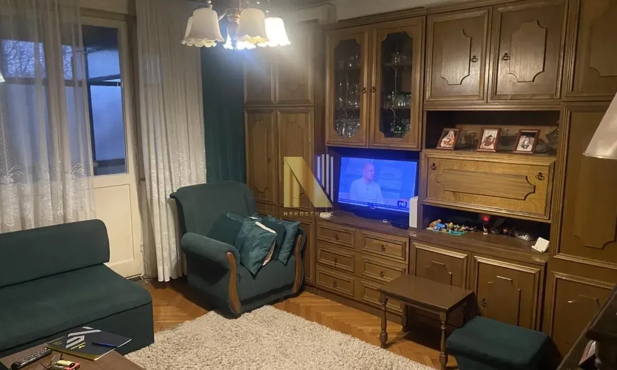 Prodaja, trosoban stan, 66m², Železnička Stanica, Novi Sad Sve Podlokacije