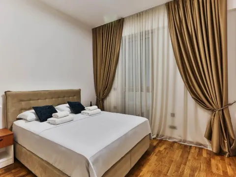 Izdavanje, dvosoban stan, 76m², Bečići, Budva - image 8