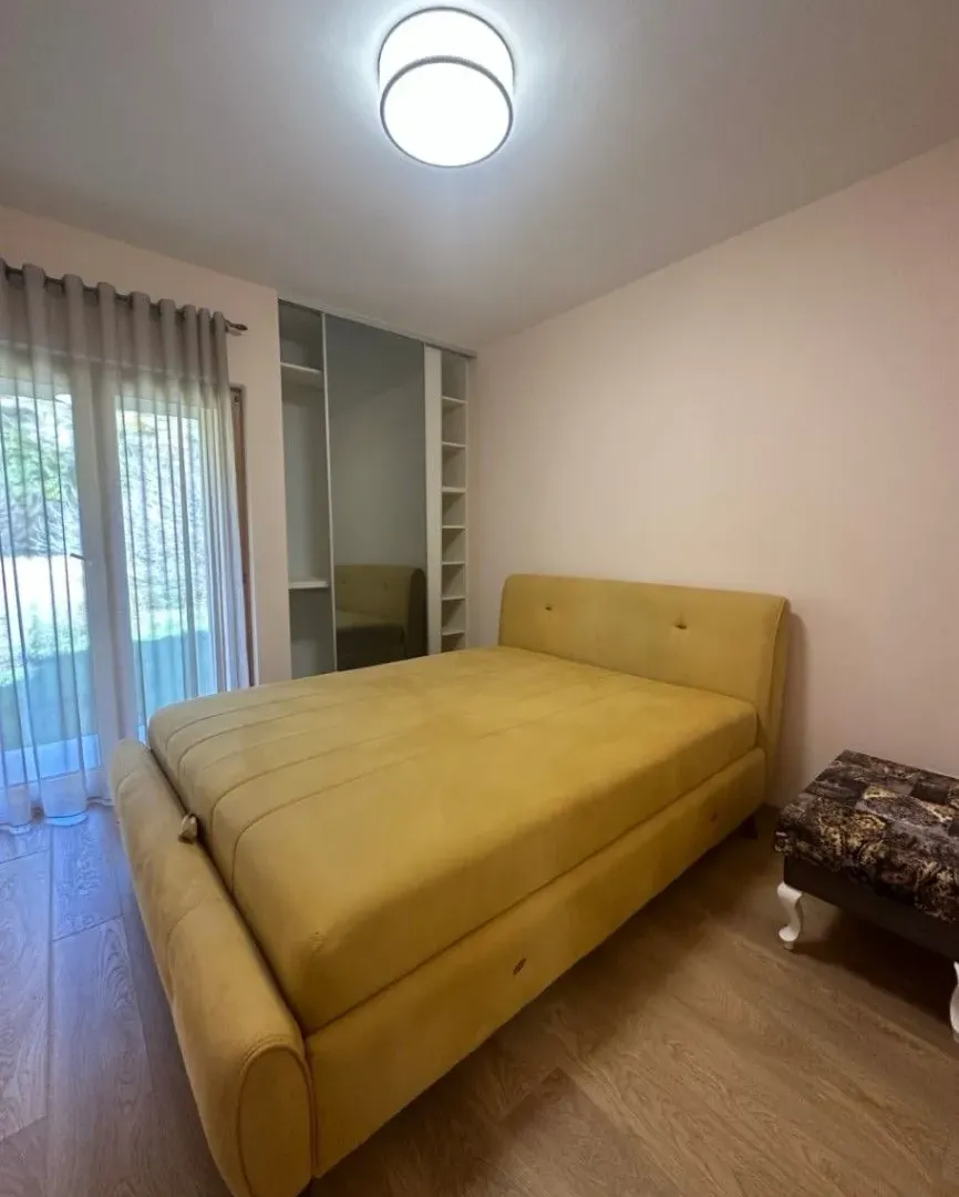Sale, house, 200m², Rogami, Podgorica