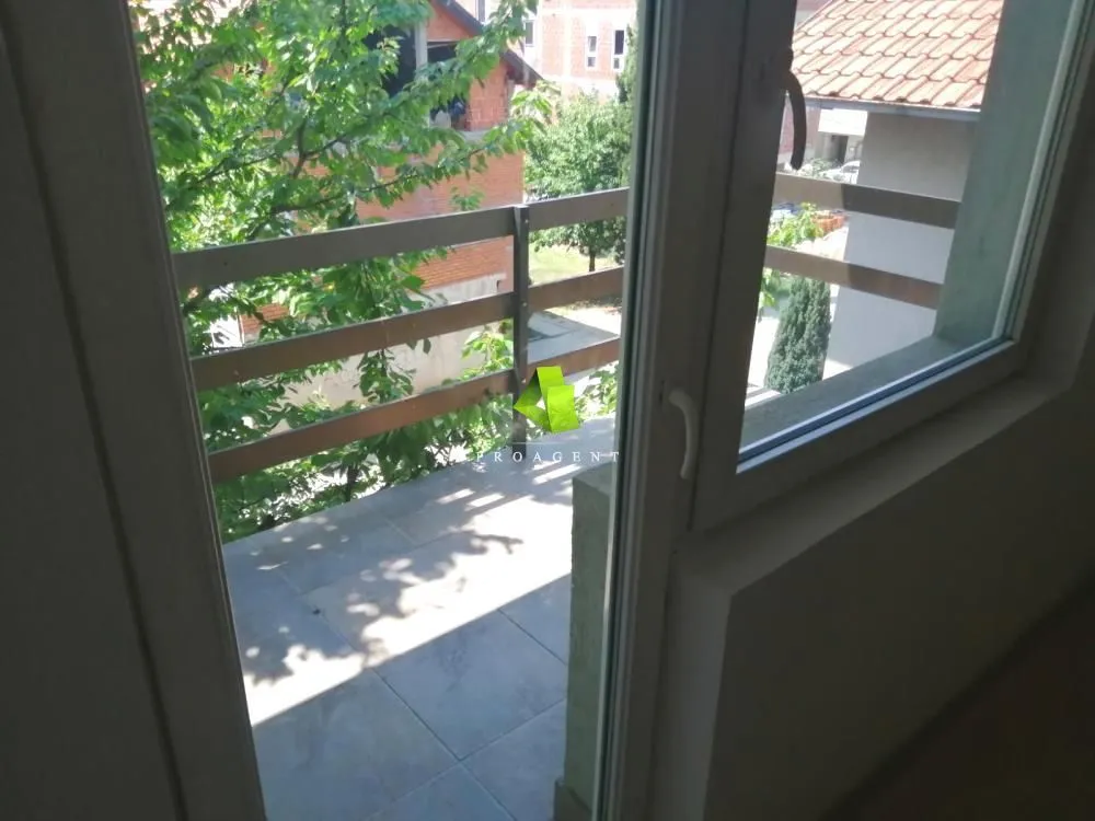 Prodaja, trosoban stan, 116m², Donja Vrežina, Niš