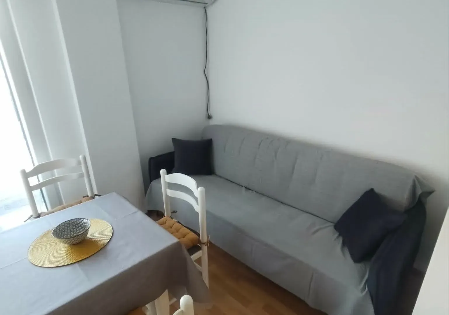 Izdavanje, jednosoban stan, 30m², Đenovići, Herceg Novi