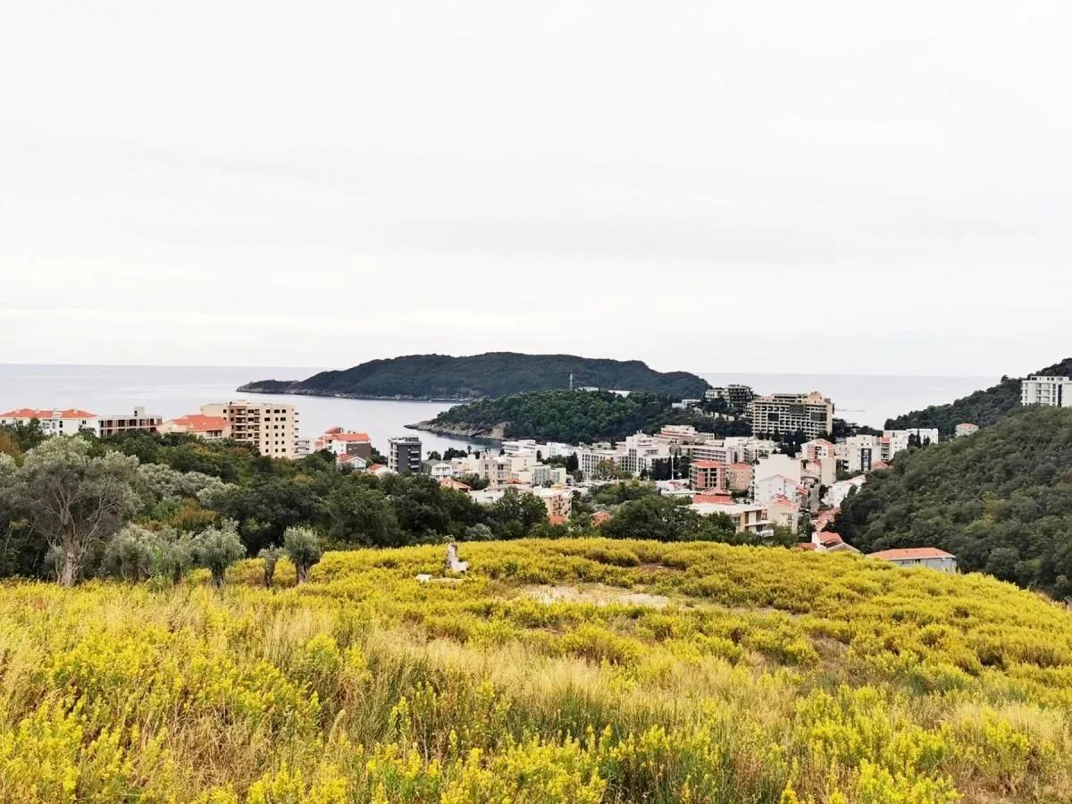 Prodaja, plac, 2169m², Bečići, Budva