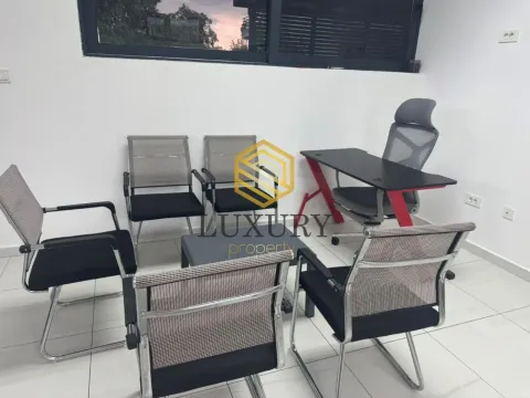 Izdavanje, poslovni prostor, 64m², Zagorič, Podgorica - image 5