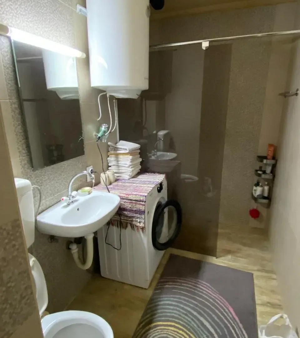 Izdavanje, dvosoban stan, 80m², Zabjelo, Podgorica