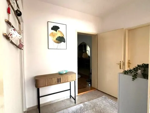 Sale, house, 75m², Zagorič, Podgorica - image 9
