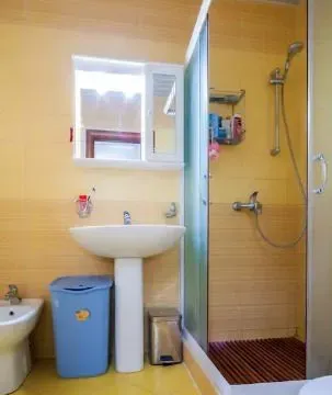 Sale, two bedroom apartment, 90m², Petrovac, Budva - image 12