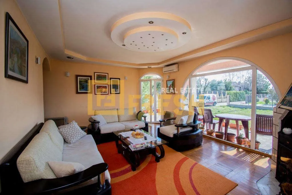 Sale, house, 180m², Donja Gorica, Podgorica